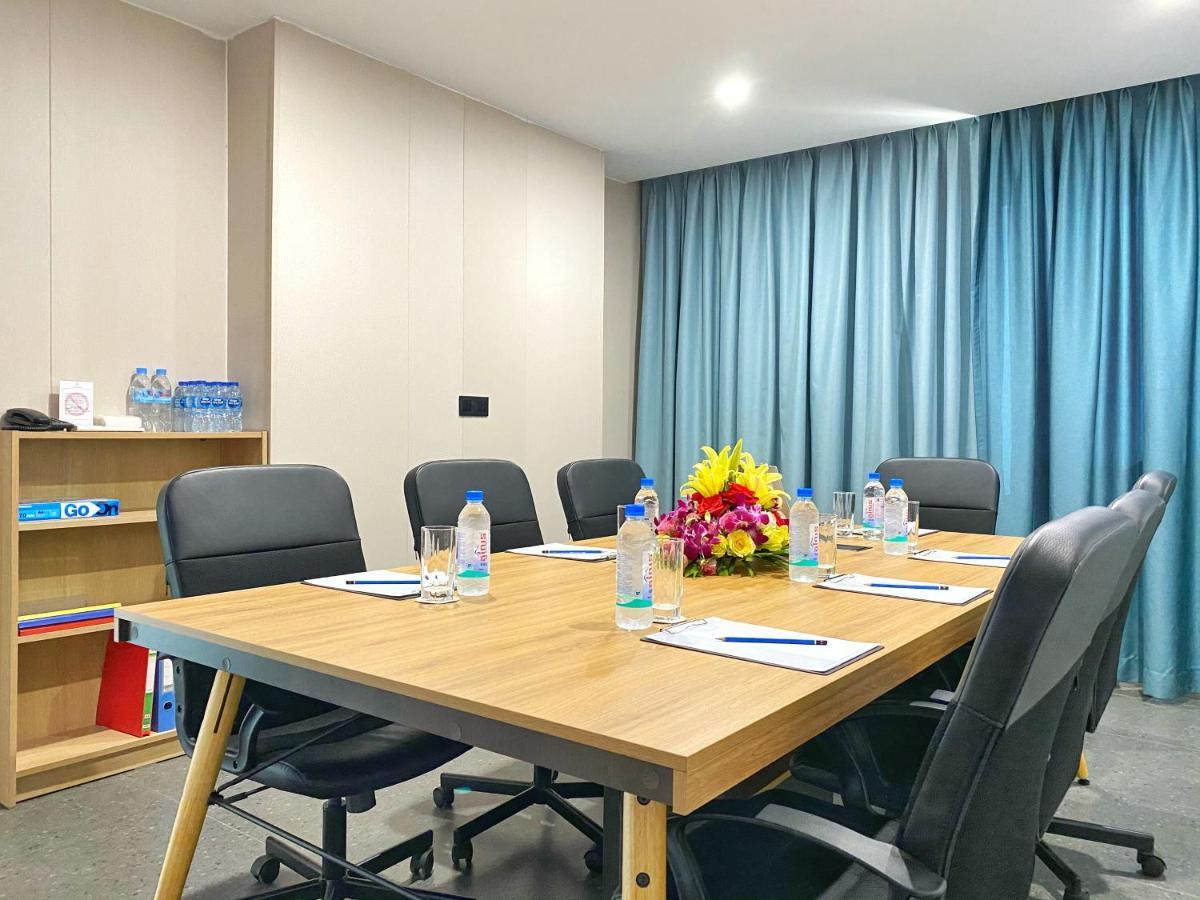 Yunfan Hotel Phnom Penh Dış mekan fotoğraf